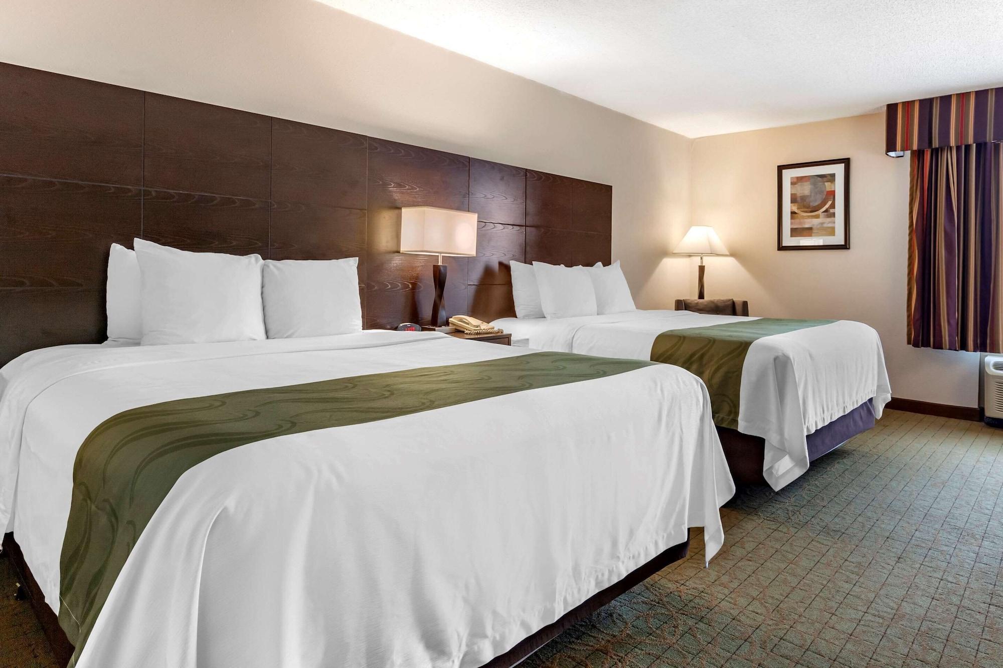 Quality Inn & Suites Escanaba North Ngoại thất bức ảnh