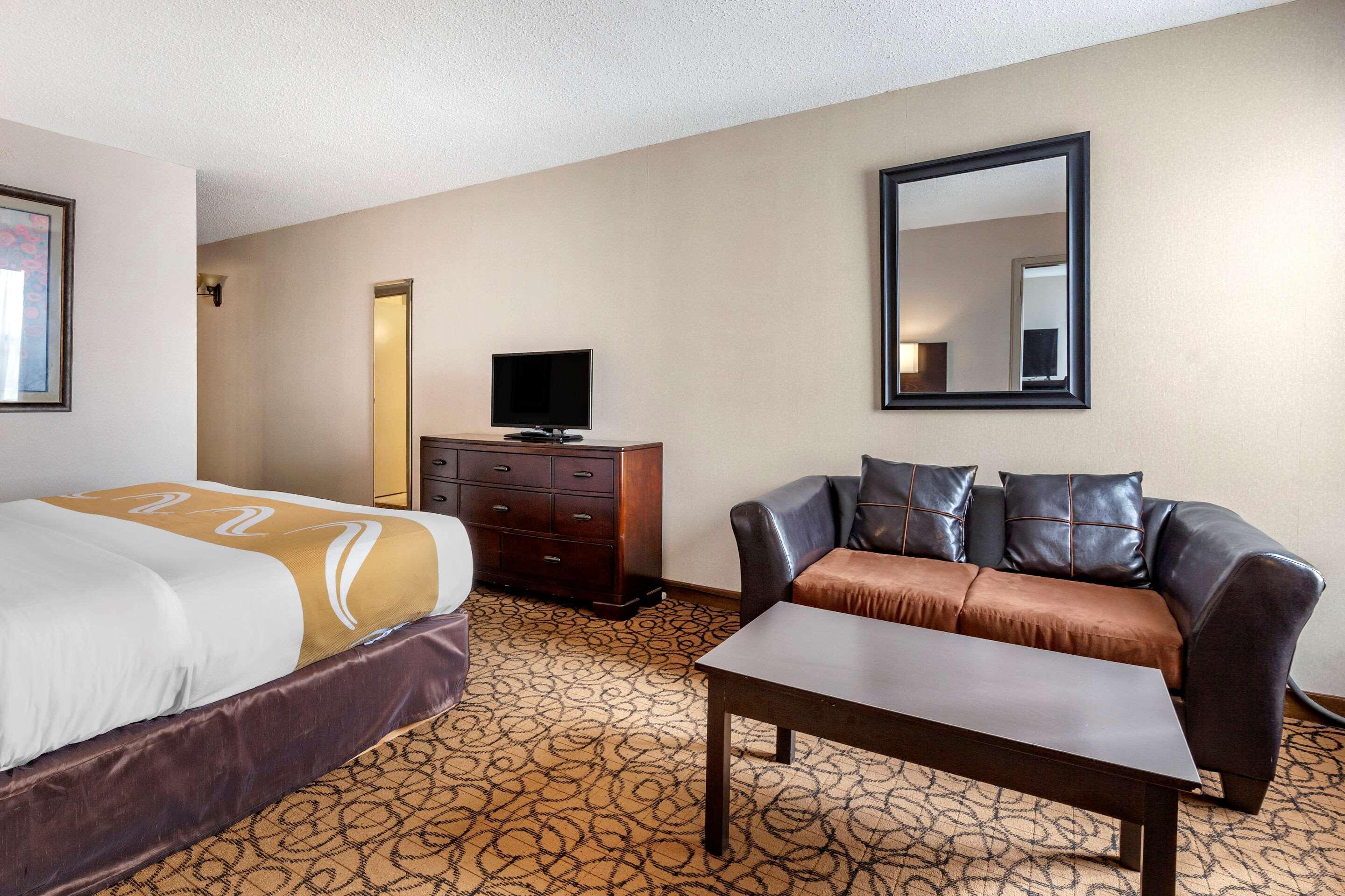 Quality Inn & Suites Escanaba North Ngoại thất bức ảnh