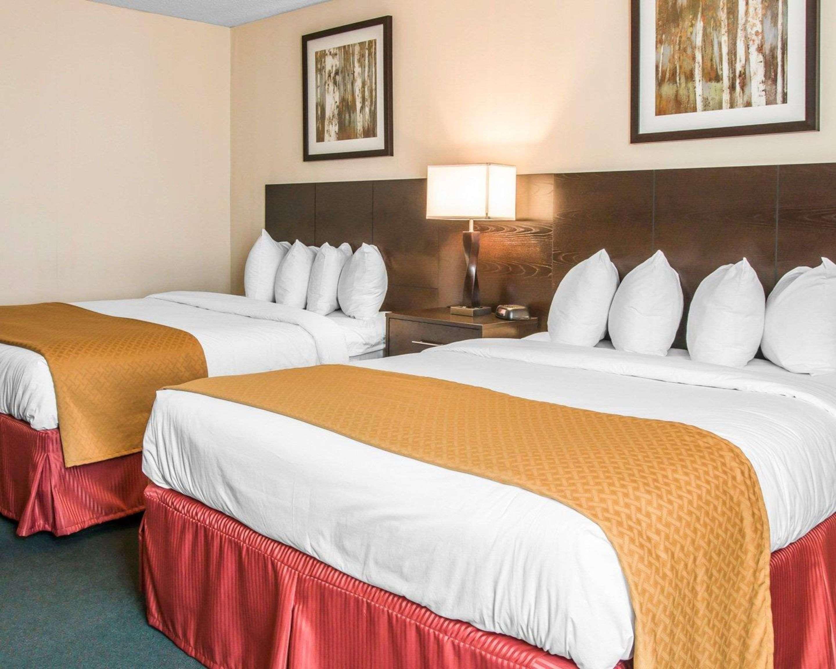 Quality Inn & Suites Escanaba North Ngoại thất bức ảnh