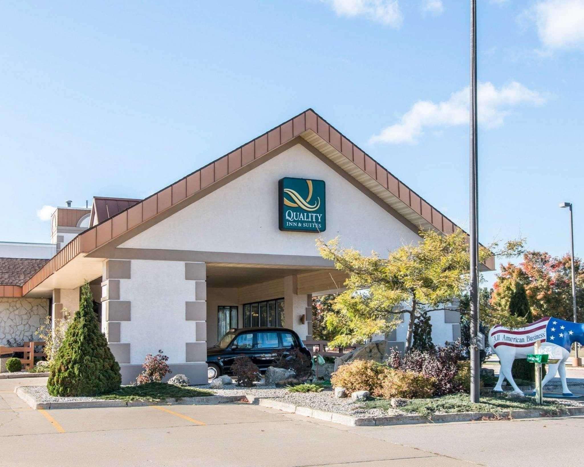 Quality Inn & Suites Escanaba North Ngoại thất bức ảnh