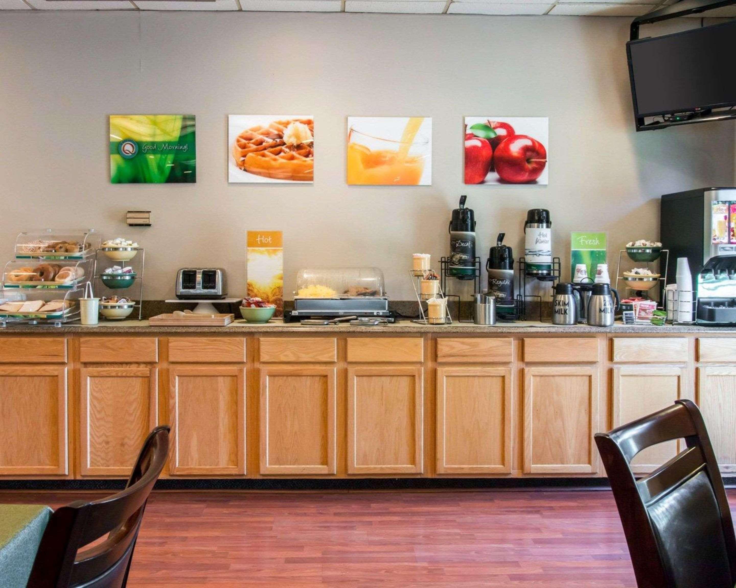 Quality Inn & Suites Escanaba North Ngoại thất bức ảnh