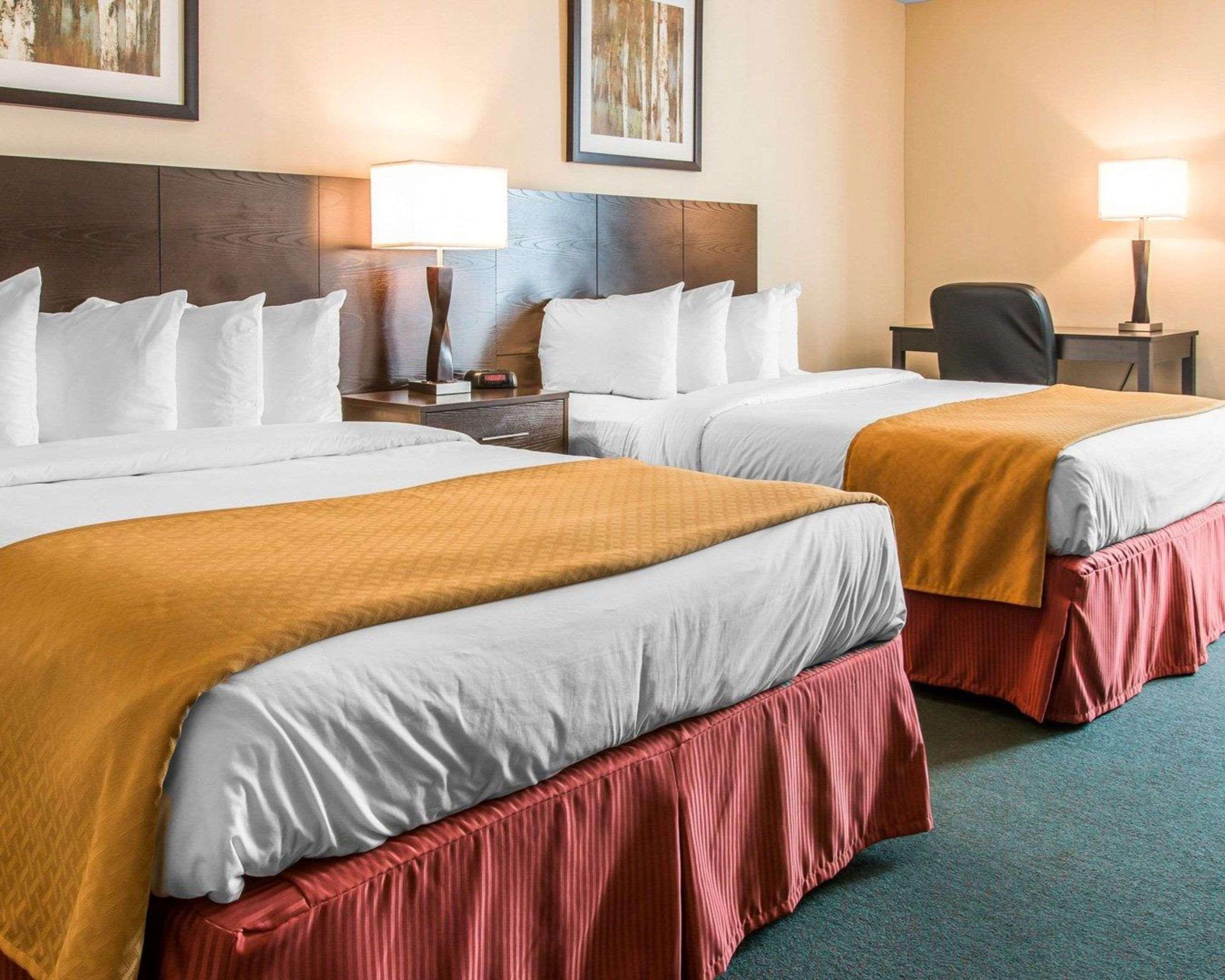Quality Inn & Suites Escanaba North Ngoại thất bức ảnh